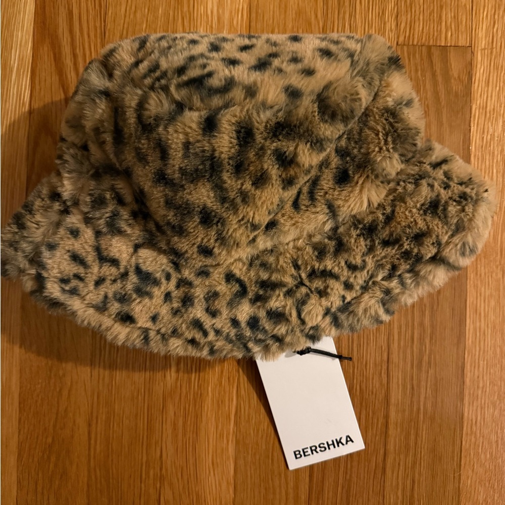 Bershka Leopard Print Faux Fur Bucket Hat